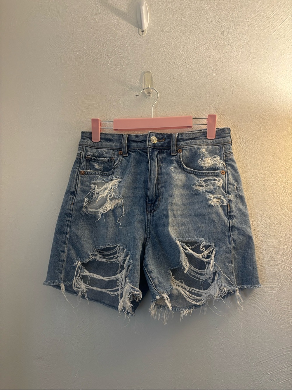 American Eagle Distressed Highest Rise Baggy Shorts Size 2